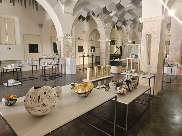 Bijenale keramike. Korzika